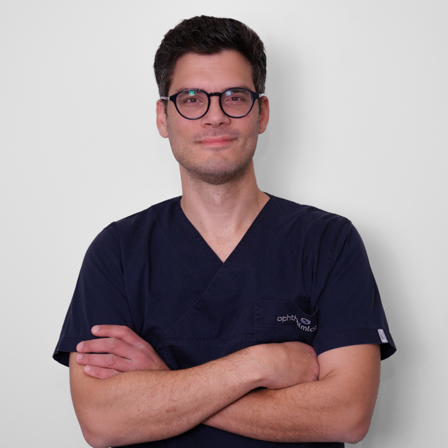 Σιέμπης Θωμάς, MD, FRCOphth, FEBO